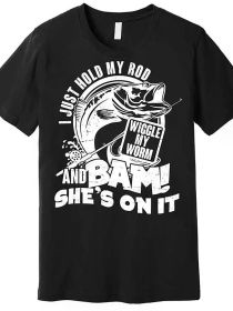 Men's Funny Fishing Graphic T-Shirt - "Hold My Rod and Wiggle My Worm" Black Cotton Short Sleeve Tee, Casual Round Neck, Machine Washable, 100% C (Color: Black, size: XXL)